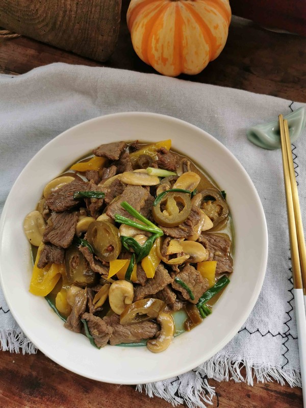 口蘑炒肉片的做法-酸辣味炒菜譜-易網健康養生網 口蘑炒肉片的做法-酸辣味炒菜譜
