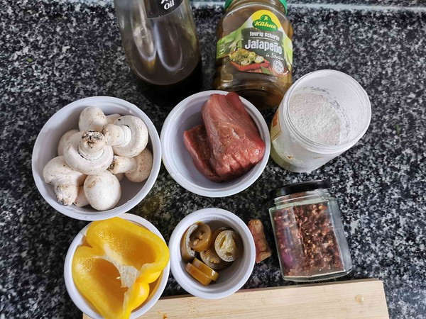 口蘑炒肉片的做法-酸辣味炒菜譜-易網<a href=http://m.aoa7937.com/ target=_blank class=infotextkey>健康養生</a>網 口蘑炒肉片的做法-酸辣味炒菜譜