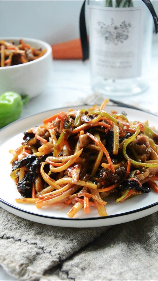 魚香肉絲的做法-家常味炒菜譜-易網健康養(yǎng)生網 魚香肉絲的做法-家常味炒菜譜