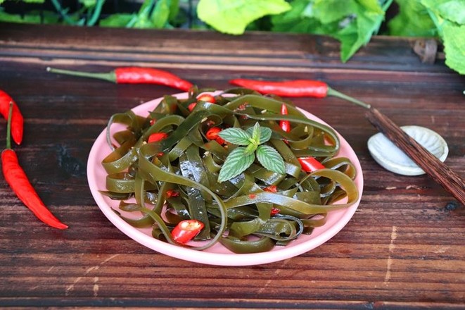 涼拌海帶絲的做法-香辣味拌菜譜-易網健康養生網 涼拌海帶絲的做法-香辣味拌菜譜