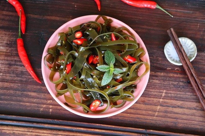 涼拌海帶絲的做法-香辣味拌菜譜-易網健康養生網 涼拌海帶絲的做法-香辣味拌菜譜