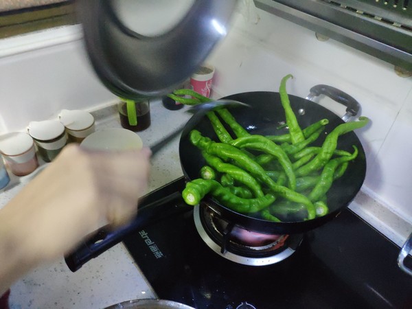 虎皮辣子的做法-香辣味炒菜譜