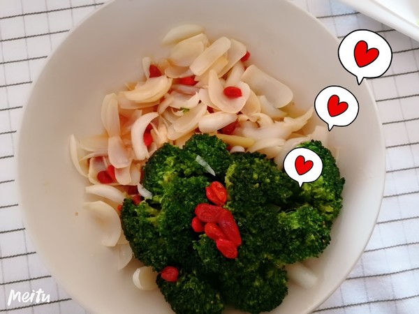 百合炒西蘭花的做法-咸鮮味炒菜譜-易網(wǎng)健康養(yǎng)生網(wǎng) 百合炒西蘭花的做法-咸鮮味炒菜譜