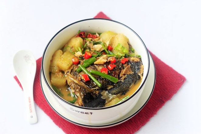 魚頭燉冬瓜的做法-魚香味燉菜譜-易網健康養生網 魚頭燉冬瓜的做法-魚香味燉菜譜