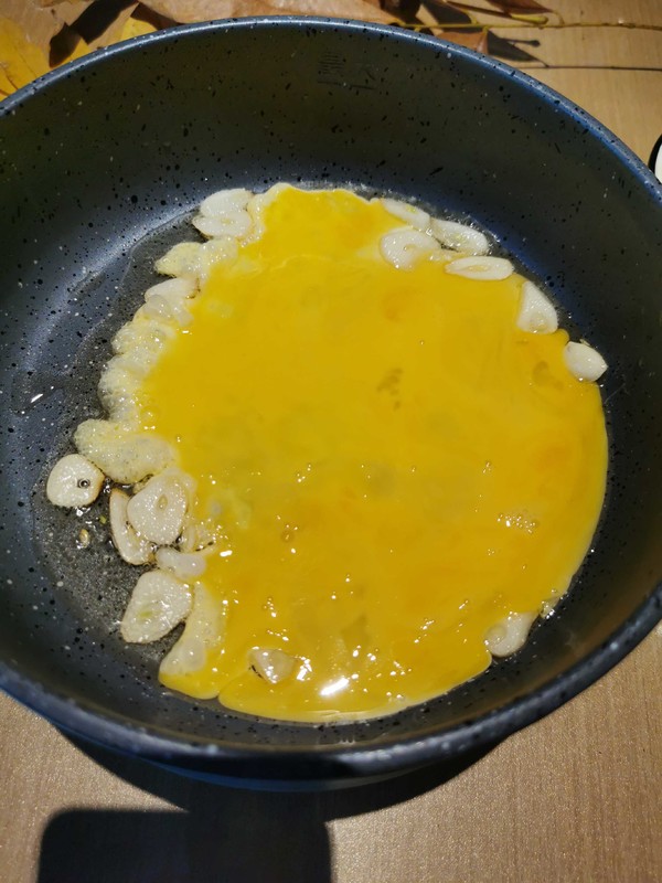 榨菜絲炒雞蛋的做法-咸鮮味炒菜譜