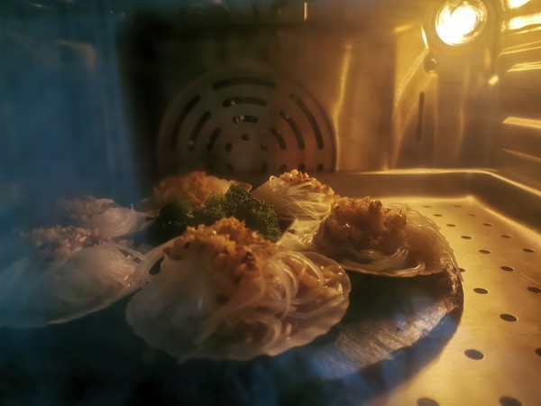 蒜蓉粉絲蒸扇貝的做法-咸鮮味蒸菜譜