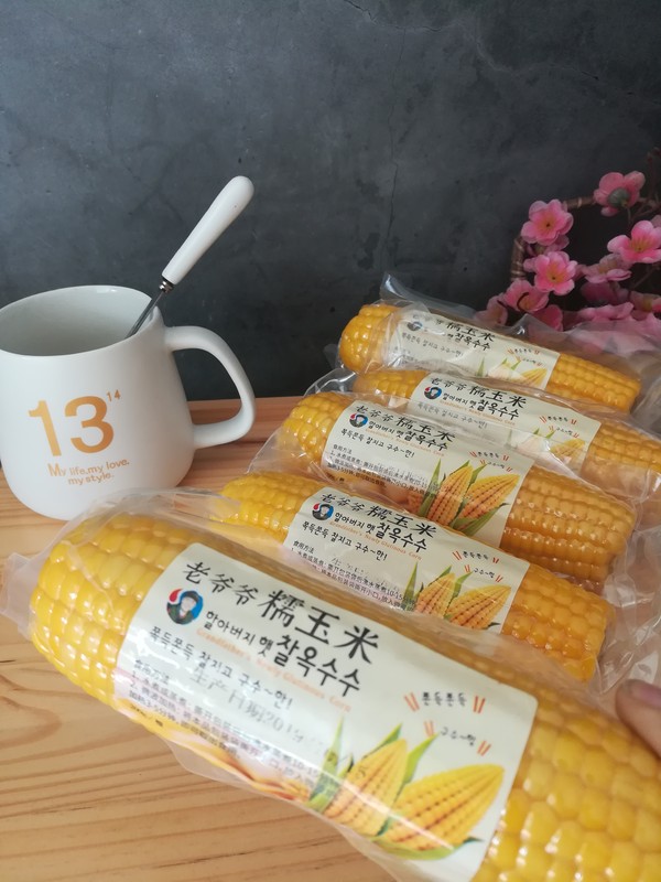 玉米烙的做法-甜味炸菜譜-易網(wǎng)<a href=http://m.aoa7937.com/ target=_blank class=infotextkey>健康養(yǎng)生</a>網(wǎng) 玉米烙的做法-甜味炸菜譜