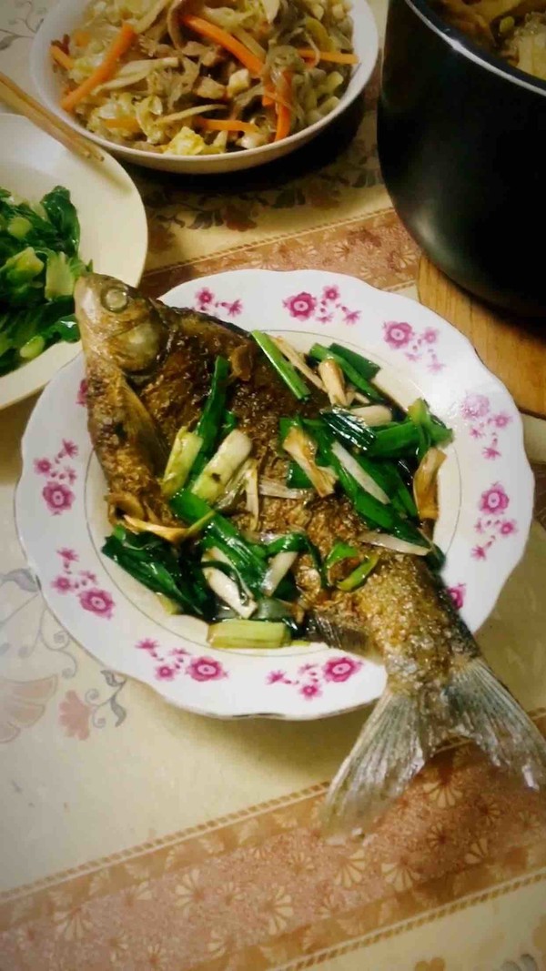蒜香鳊魚的做法-家常味燒菜譜-易網(wǎng)健康養(yǎng)生網(wǎng) 蒜香鳊魚的做法-家常味燒菜譜