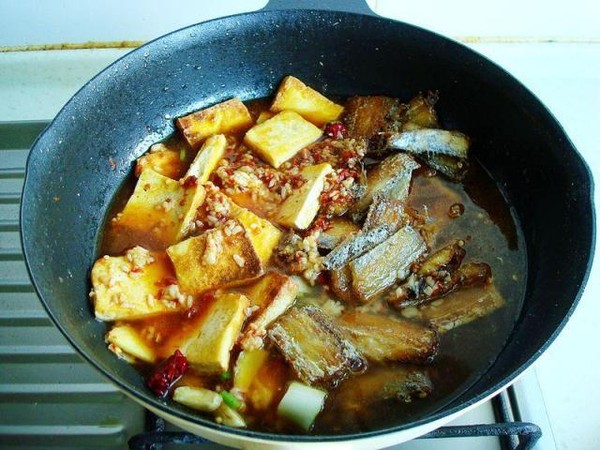帶魚燉豆腐的做法-家常味燉菜譜-易網健康養生網 帶魚燉豆腐的做法-家常味燉菜譜