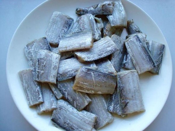 帶魚燉豆腐的做法-家常味燉菜譜-易網<a href=http://m.aoa7937.com/ target=_blank class=infotextkey>健康養生</a>網 帶魚燉豆腐的做法-家常味燉菜譜
