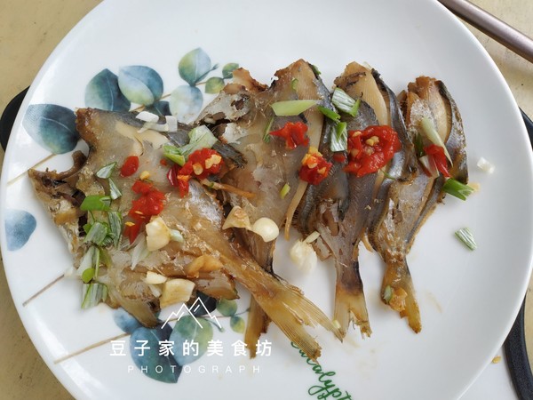 香燜小海魚的做法-咸鮮味燜菜譜-易網(wǎng)健康養(yǎng)生網(wǎng) 香燜小海魚的做法-咸鮮味燜菜譜