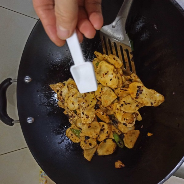 香辣醬炒洋姜的做法-香辣味炒菜譜