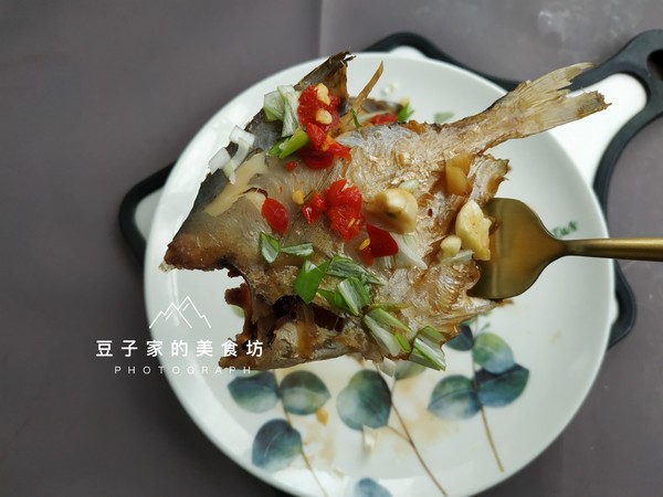 香燜小海魚的做法-咸鮮味燜菜譜-易網(wǎng)健康養(yǎng)生網(wǎng) 香燜小海魚的做法-咸鮮味燜菜譜
