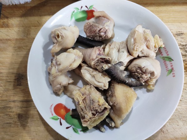 香菇木耳蒸雞的做法-咸鮮味蒸菜譜-易網(wǎng)健康養(yǎng)生網(wǎng) 香菇木耳蒸雞的做法-咸鮮味蒸菜譜