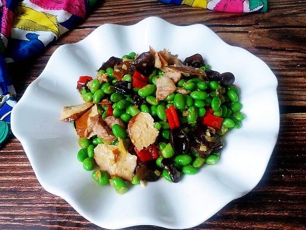 毛豆木耳炒肉片的做法-咸鮮味炒菜譜-易網健康養生網 毛豆木耳炒肉片的做法-咸鮮味炒菜譜