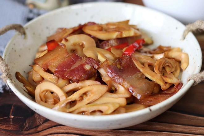 竹筍炒臘肉的做法-家常味炒菜譜-易網(wǎng)健康養(yǎng)生網(wǎng) 竹筍炒臘肉的做法-家常味炒菜譜
