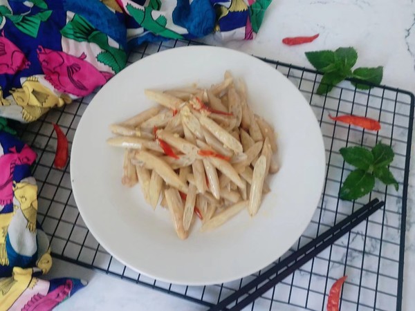 酸脆藕心菜的做法-酸辣味炒菜譜-易網(wǎng)健康養(yǎng)生網(wǎng) 酸脆藕心菜的做法-酸辣味炒菜譜