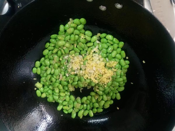 毛豆木耳炒肉片的做法-咸鮮味炒菜譜-易網健康養生網 毛豆木耳炒肉片的做法-咸鮮味炒菜譜
