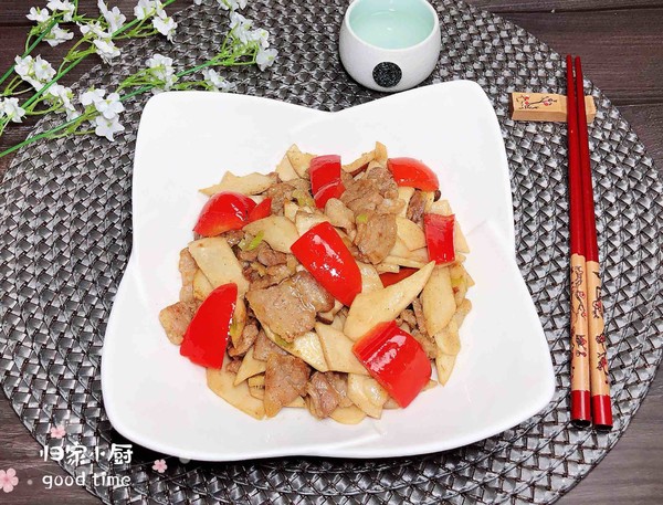 五花肉杏鮑菇(10分鐘快手菜)的做法-咸鮮味炒菜譜-易網(wǎng)健康養(yǎng)生網(wǎng) 五花肉杏鮑菇(10分鐘快手菜)的做法-咸鮮味炒菜譜