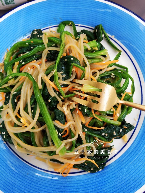 無油酸爽菠菜粉絲的做法-酸辣味拌菜譜-易網(wǎng)健康養(yǎng)生網(wǎng) 無油酸爽菠菜粉絲的做法-酸辣味拌菜譜