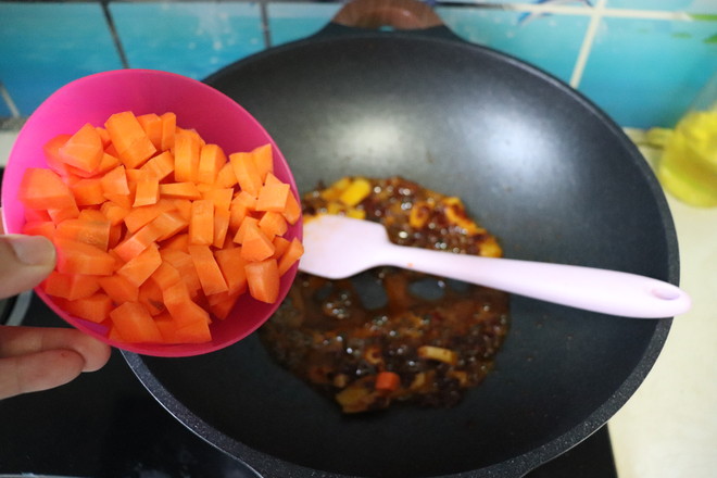家庭版宮保雞丁的做法-家常味炒菜譜-易網健康養生網 家庭版宮保雞丁的做法-家常味炒菜譜
