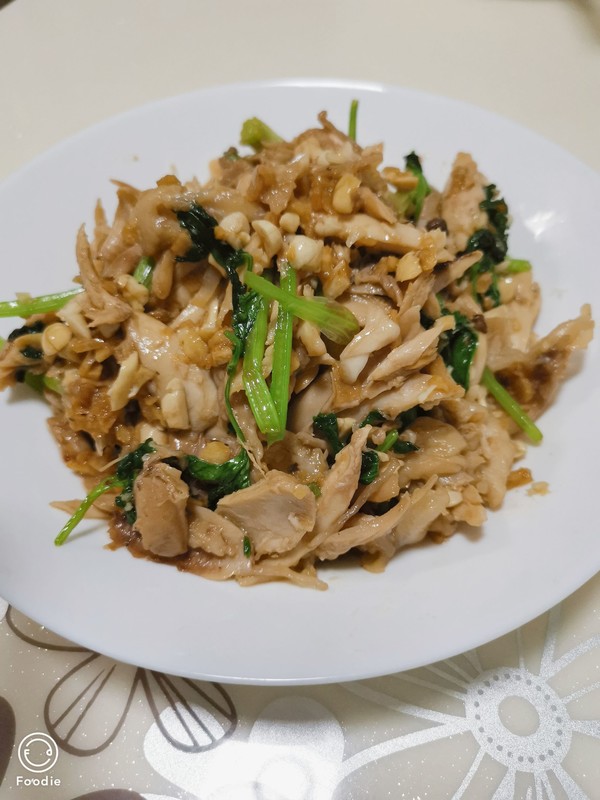 手撕雞肉的做法-家常味拌菜譜-易網(wǎng)健康養(yǎng)生網(wǎng) 手撕雞肉的做法-家常味拌菜譜