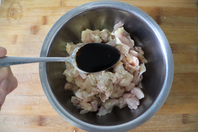 家庭版宮保雞丁的做法-家常味炒菜譜-易網健康養生網 家庭版宮保雞丁的做法-家常味炒菜譜