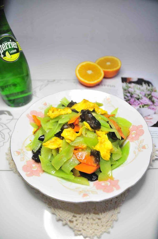 萵筍炒雞蛋的做法-家常味炒菜譜-易網(wǎng)健康養(yǎng)生網(wǎng) 萵筍炒雞蛋的做法-家常味炒菜譜