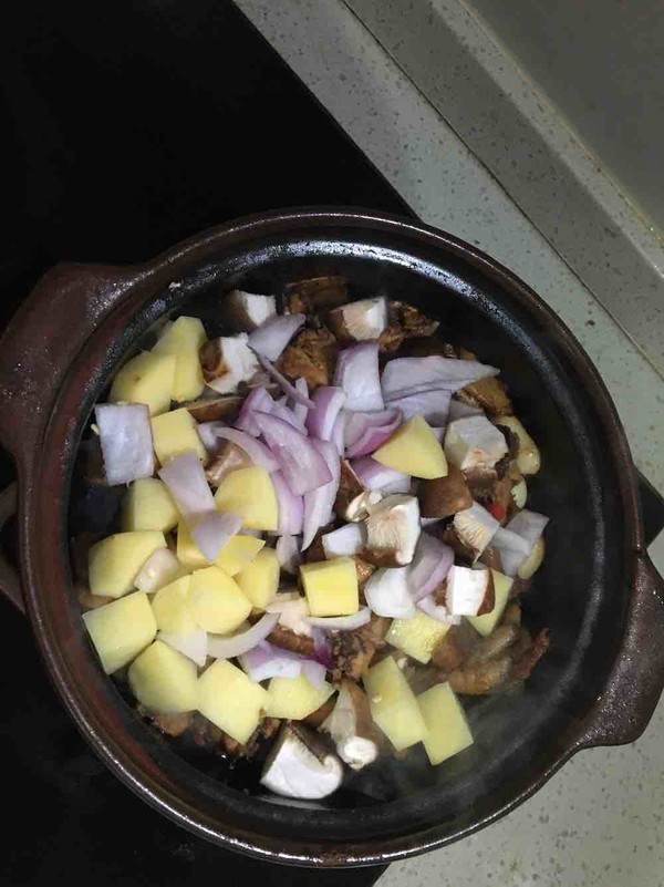 黃燜雞米飯的做法-咸鮮味燒菜譜