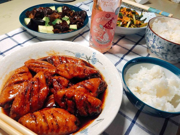 快手可樂(lè)雞翅的做法-家常味煮菜譜-易網(wǎng)健康養(yǎng)生網(wǎng) 快手可樂(lè)雞翅的做法-家常味煮菜譜