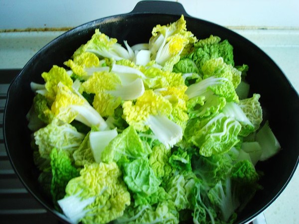 黃心菜燉血塊的做法-家常味燉菜譜-易網(wǎng)健康養(yǎng)生網(wǎng) 黃心菜燉血塊的做法-家常味燉菜譜
