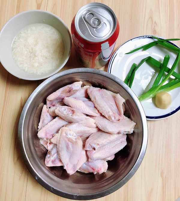 酒釀可樂雞翅的做法-甜味燉菜譜-易網<a href=http://m.aoa7937.com/ target=_blank class=infotextkey>健康養生</a>網 酒釀可樂雞翅的做法-甜味燉菜譜