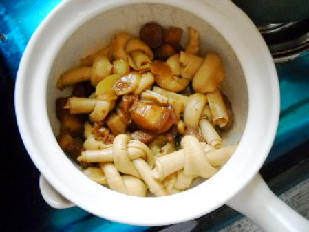 千張結筍干冬瓜煲的做法-家常味煲菜譜-易網健康養生網 千張結筍干冬瓜煲的做法-家常味煲菜譜