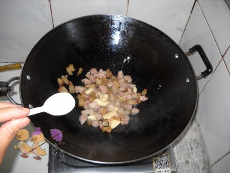 千張結筍干冬瓜煲的做法-家常味煲菜譜-易網健康養生網 千張結筍干冬瓜煲的做法-家常味煲菜譜