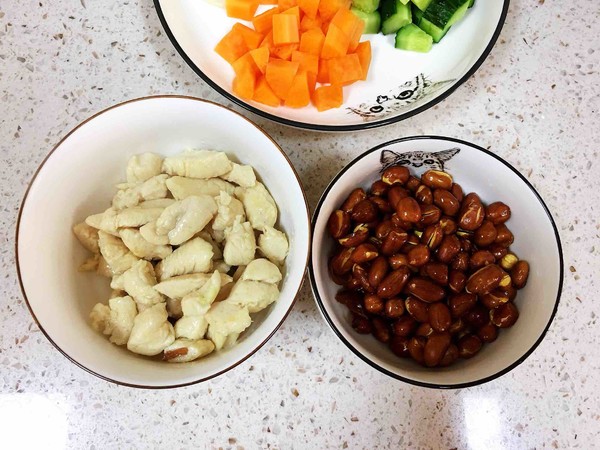 秒殺飯店的宮保雞丁蓋澆飯的做法-咸鮮味炒菜譜