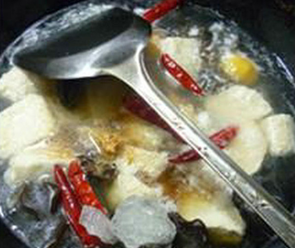 黑木耳栗子燒小素雞的做法-家常味燒菜譜
