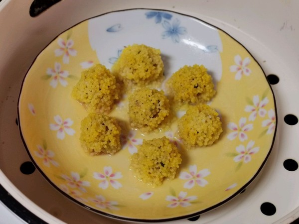 小米牛肉丸子的做法-家常味蒸菜譜-易網(wǎng)健康養(yǎng)生網(wǎng) 小米牛肉丸子的做法-家常味蒸菜譜