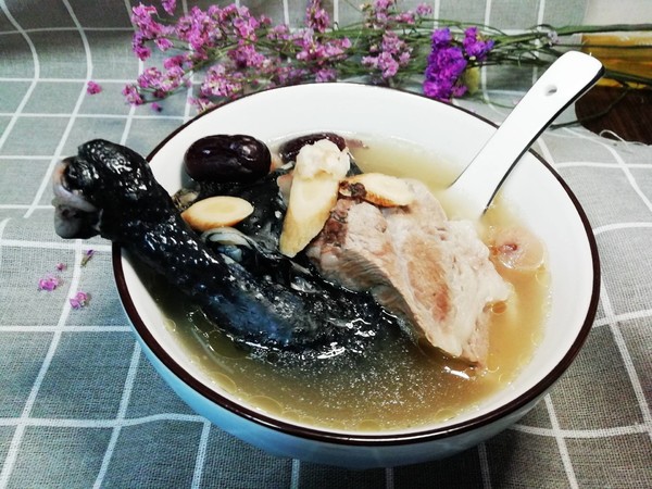 花旗參煲烏雞湯的做法-家常味煮菜譜