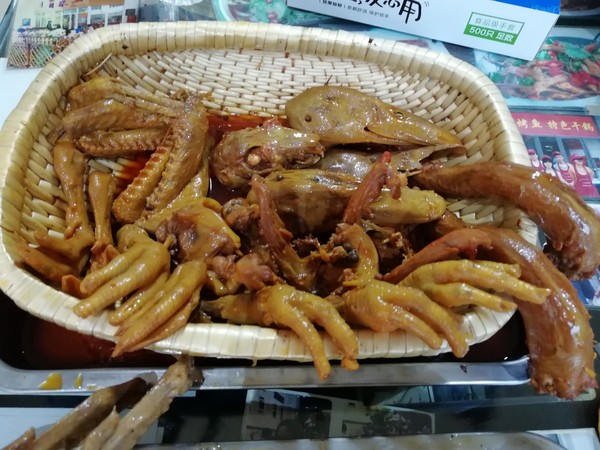 現撈鹵菜的做法及配方的做法-麻辣味鹵菜譜-易網健康養生網 現撈鹵菜的做法及配方的做法-麻辣味鹵菜譜