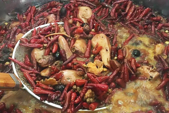 現撈鹵菜的做法及配方的做法-麻辣味鹵菜譜-易網健康養生網 現撈鹵菜的做法及配方的做法-麻辣味鹵菜譜