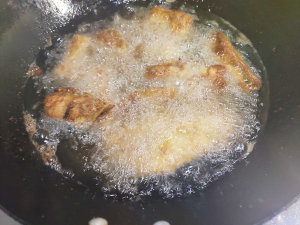 脆皮炸排骨的做法-家常味炸菜譜-易網健康養生網 脆皮炸排骨的做法-家常味炸菜譜