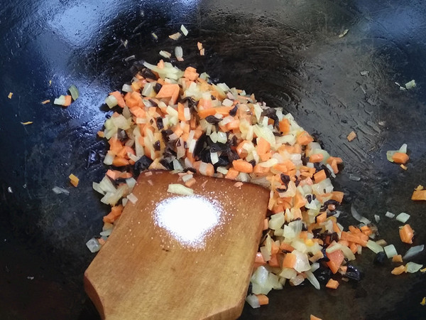 牛肉腸時(shí)蔬炒飯的做法-咸鮮味炒菜譜