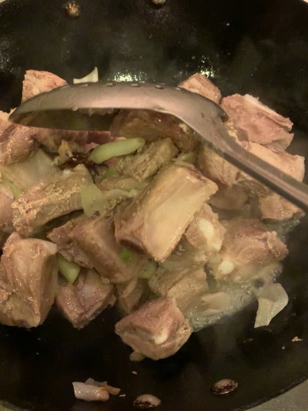 糖醋排骨的做法-酸甜味醬菜譜