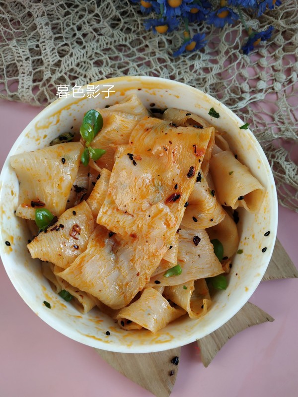 香辣紅油面皮的做法-香辣味煮菜譜