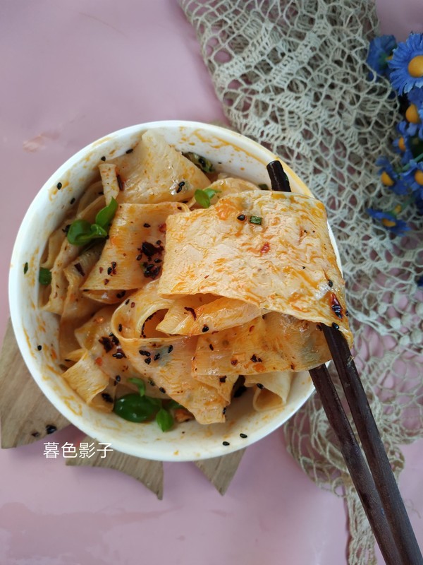 香辣紅油面皮的做法-香辣味煮菜譜
