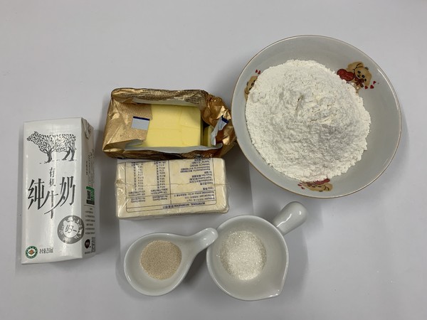 鹽面包的做法-其它口味烤菜譜-易網(wǎng)<a href=http://m.aoa7937.com/ target=_blank class=infotextkey>健康養(yǎng)生</a>網(wǎng) 鹽面包的做法-其它口味烤菜譜
