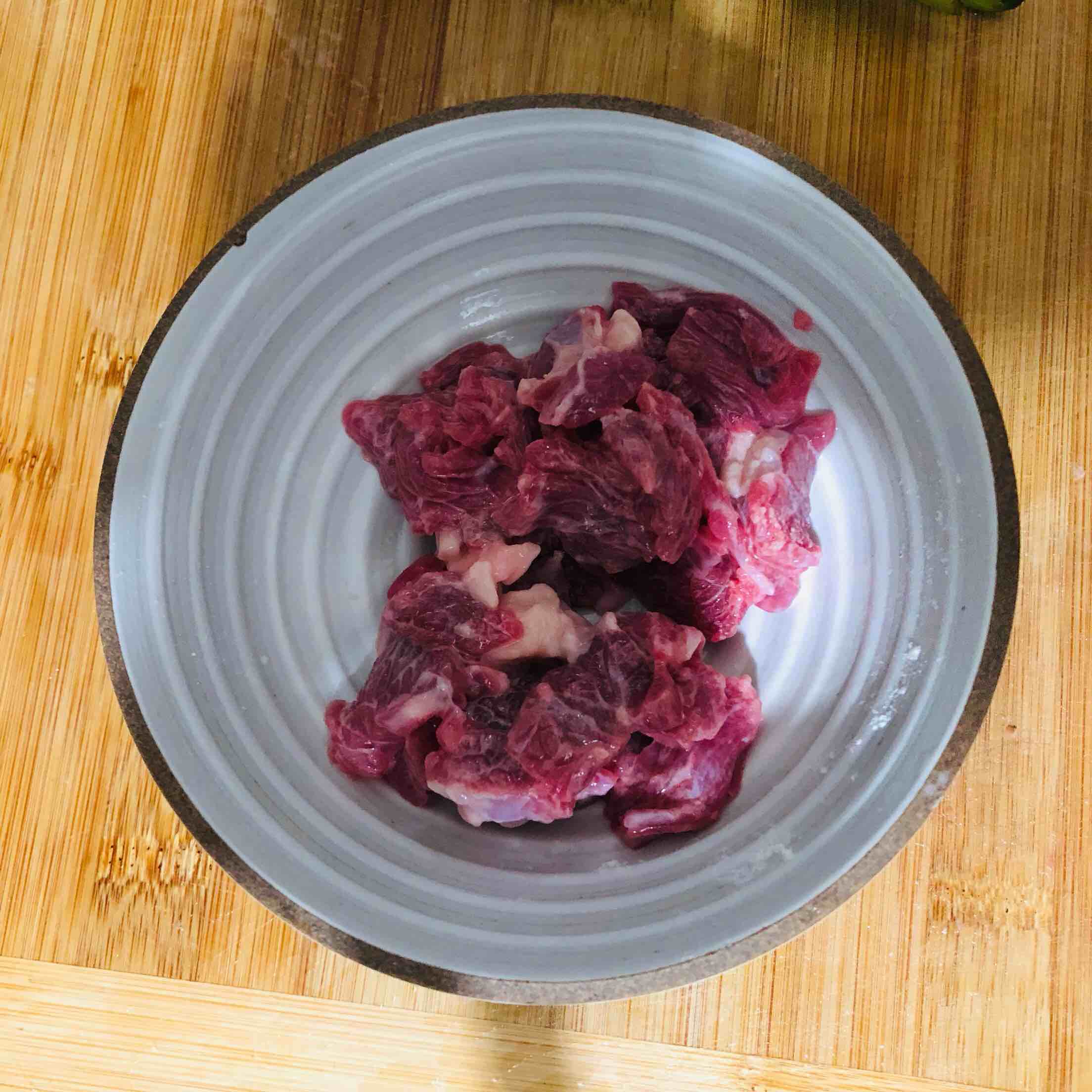 時蔬炒牛肉的做法-醬香味炒菜譜