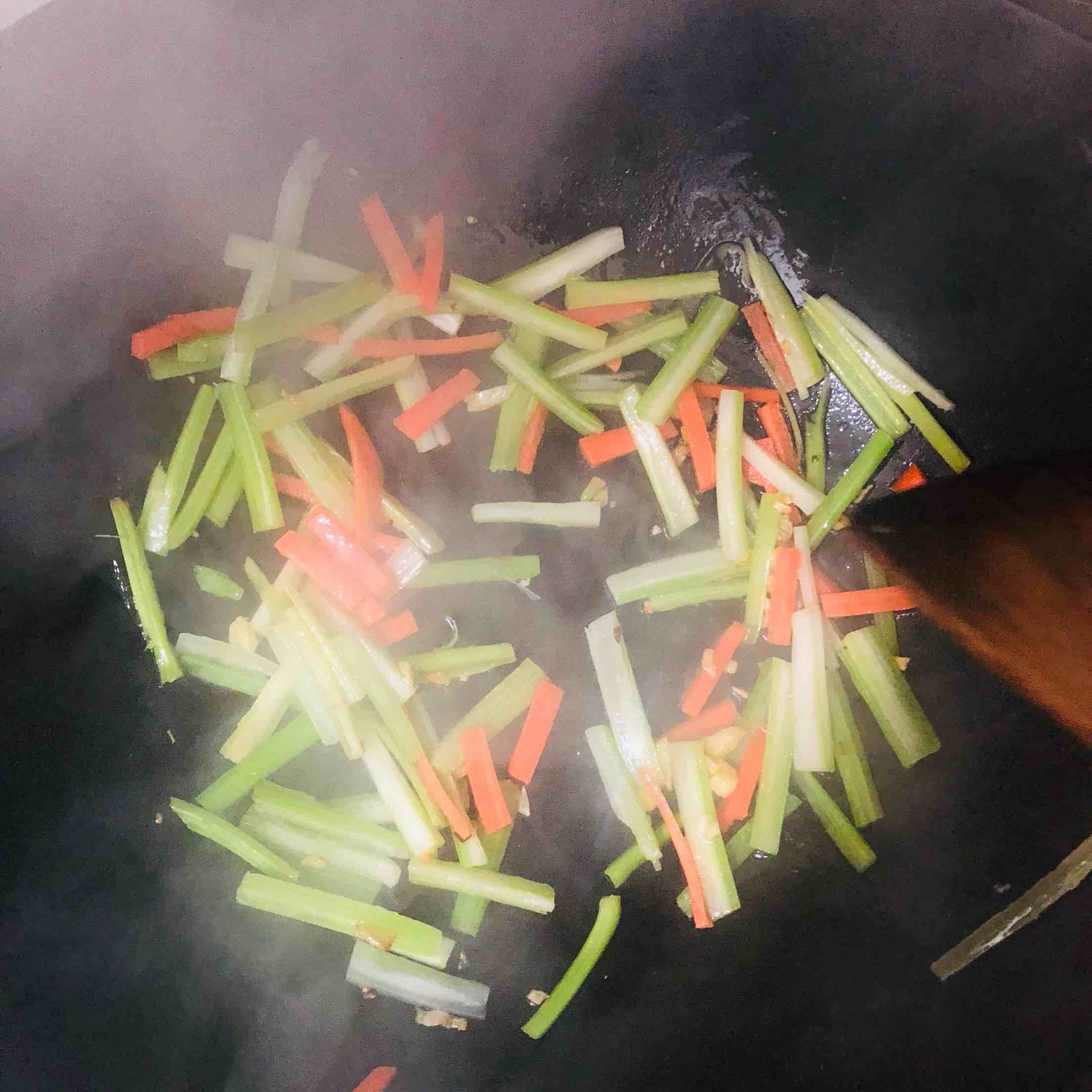 時蔬炒牛肉的做法-醬香味炒菜譜