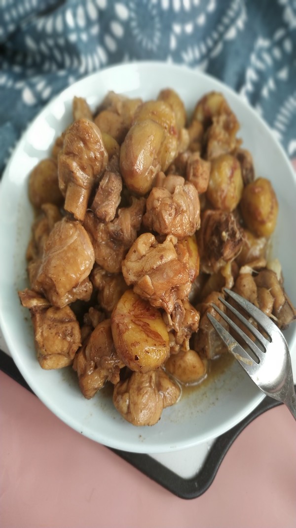 板栗紅燒雞腿的做法-家常味燒菜譜-易網(wǎng)健康養(yǎng)生網(wǎng) 板栗紅燒雞腿的做法-家常味燒菜譜