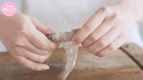 蝦滑豆花煲的做法-酸辣味煮菜譜-易網(wǎng)<a href=http://m.aoa7937.com/ target=_blank class=infotextkey>健康養(yǎng)生</a>網(wǎng) 蝦滑豆花煲的做法-酸辣味煮菜譜